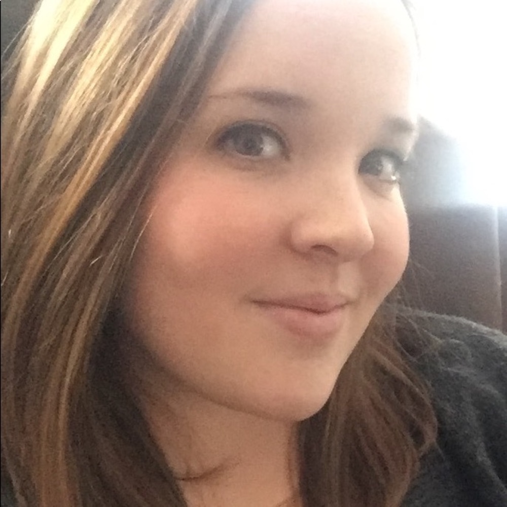 Meet your Posher, Brooke